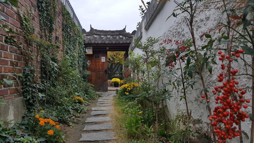 Inyeon Hanok Guesthouse Jeonju Zewnętrze zdjęcie