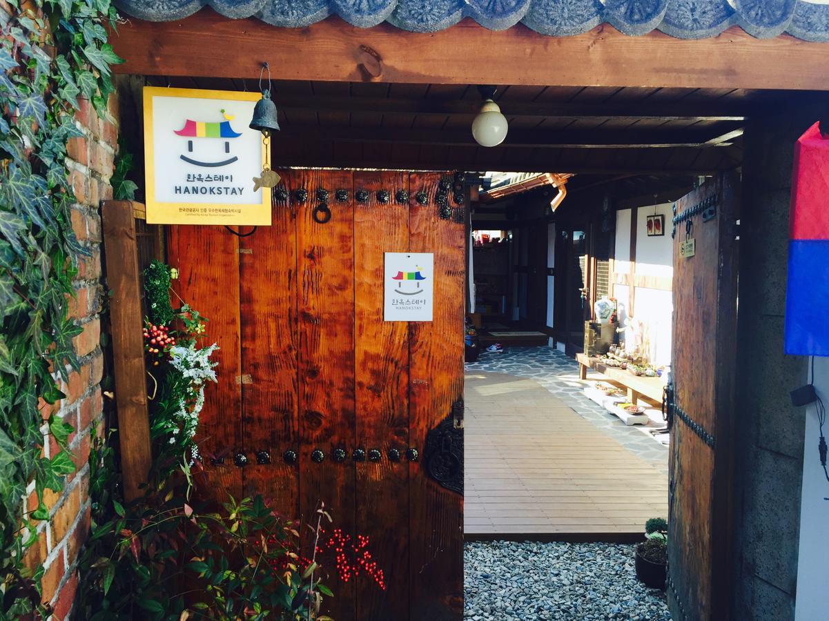 Inyeon Hanok Guesthouse Jeonju Zewnętrze zdjęcie