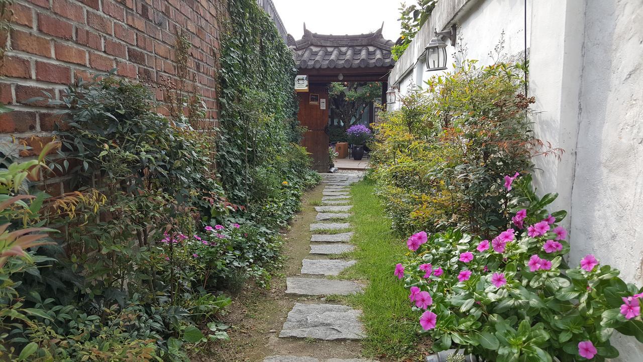 Inyeon Hanok Guesthouse Jeonju Zewnętrze zdjęcie