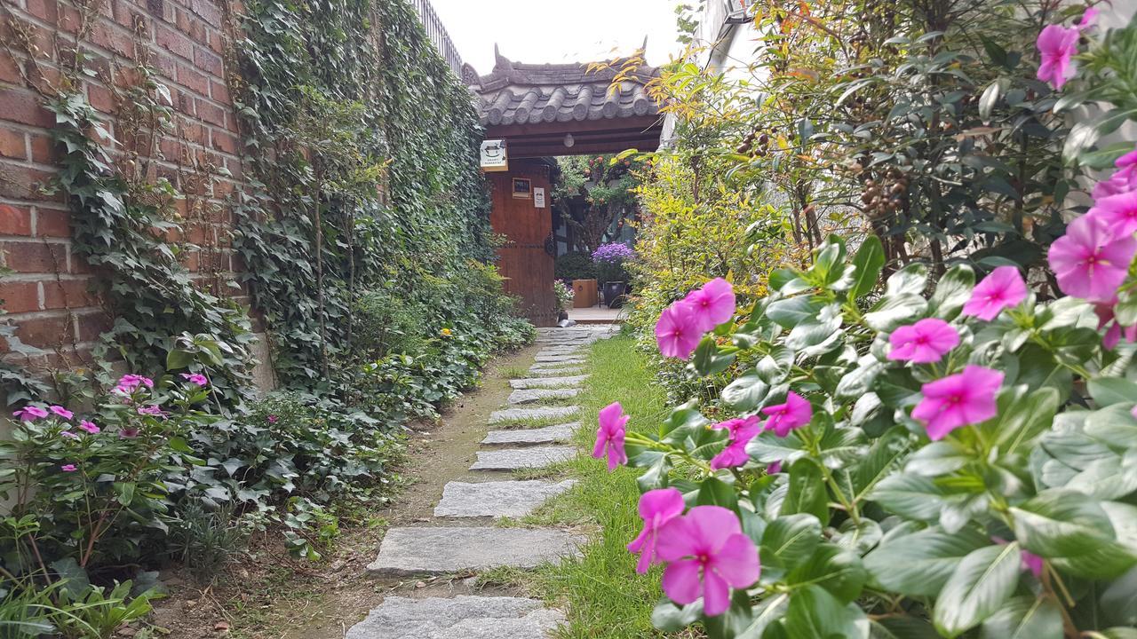 Inyeon Hanok Guesthouse Jeonju Zewnętrze zdjęcie